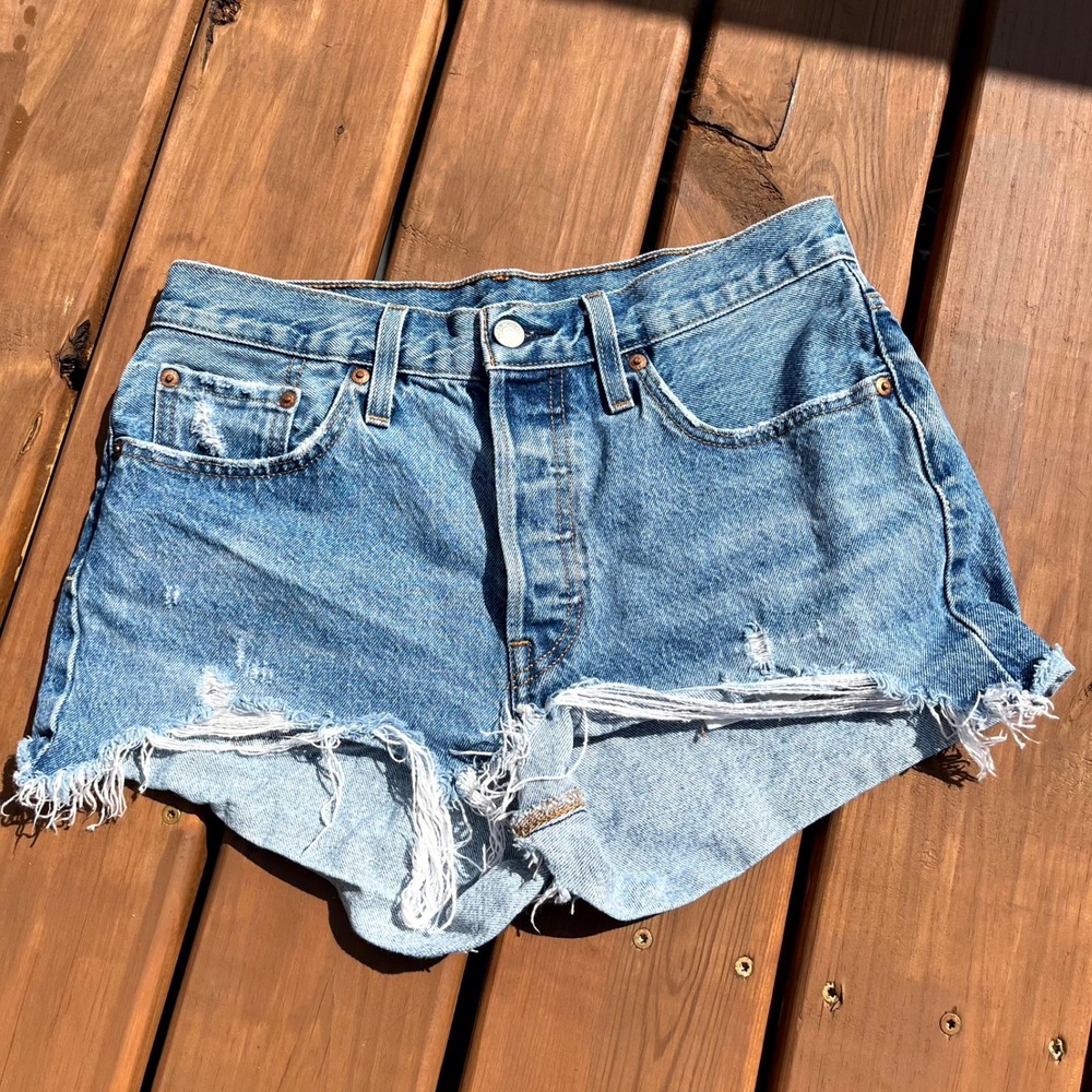 Levi's Jean Shorts 501 Button Fly Blue Distressed Cut Off Denim Womens 28